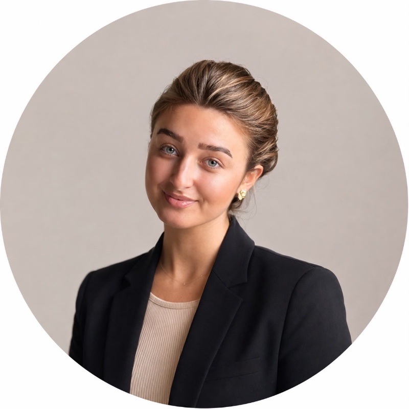 Ines A., Professeure de mathématiques, physique-chimie et SVT