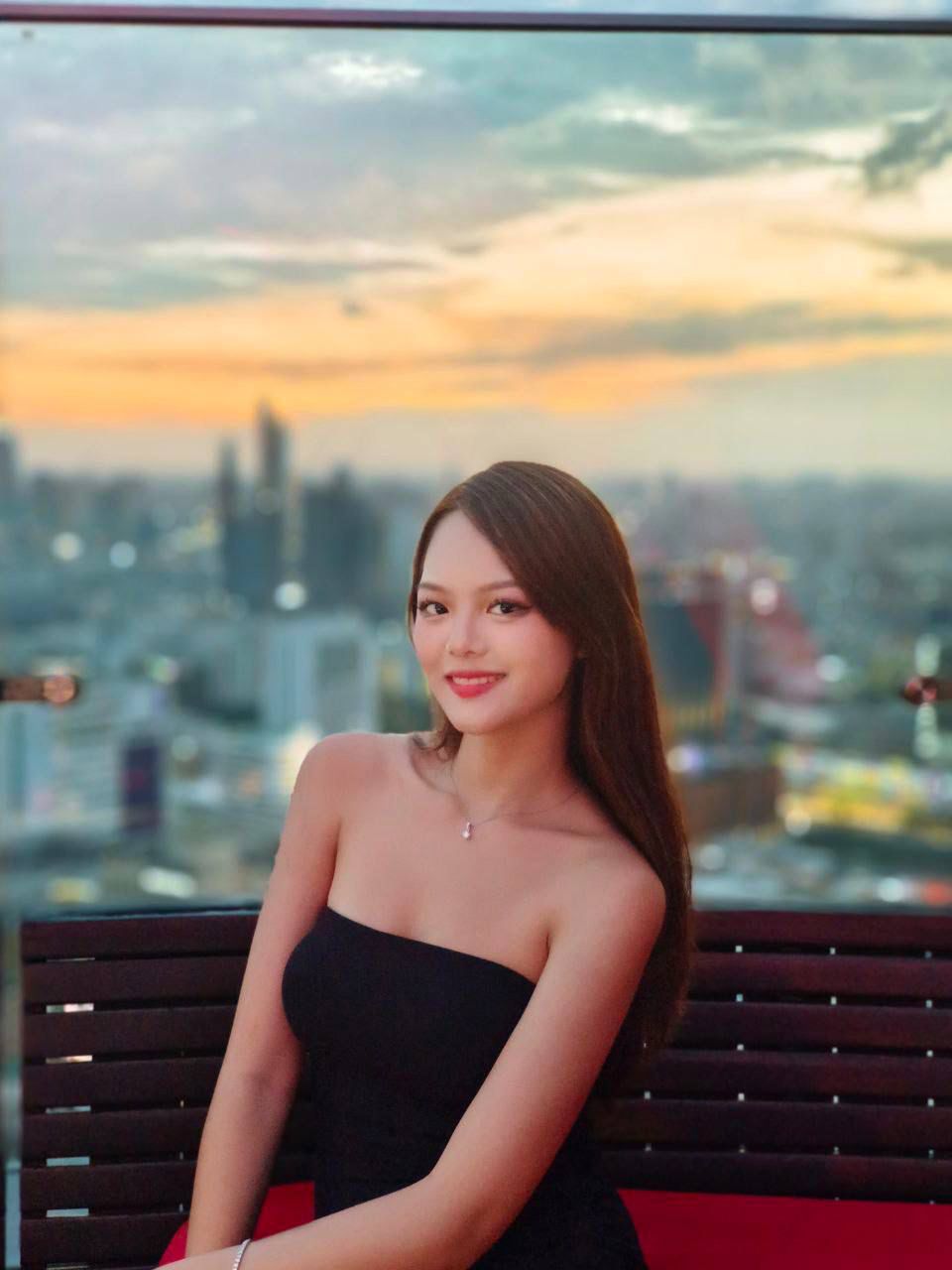 Christine H.